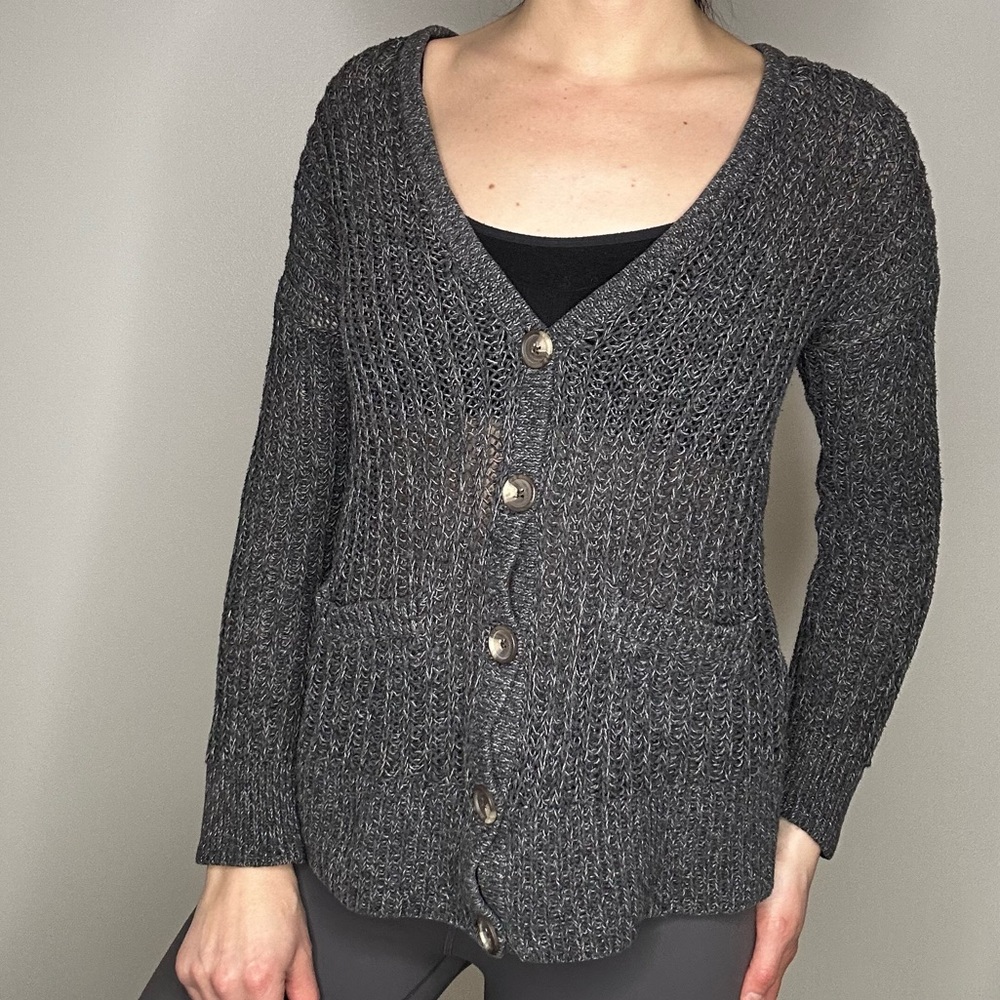 American Eagle Pocket Grey Long Sleeve Button Front Cardigan Med